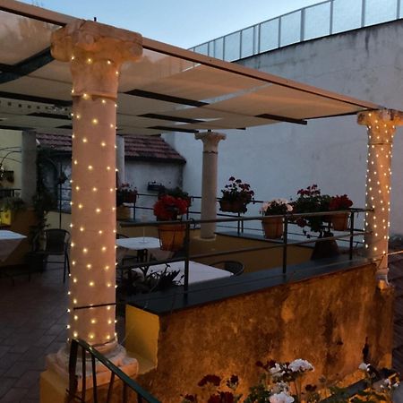 טויראנו Bed & Breakfast Scia Dina מראה חיצוני תמונה