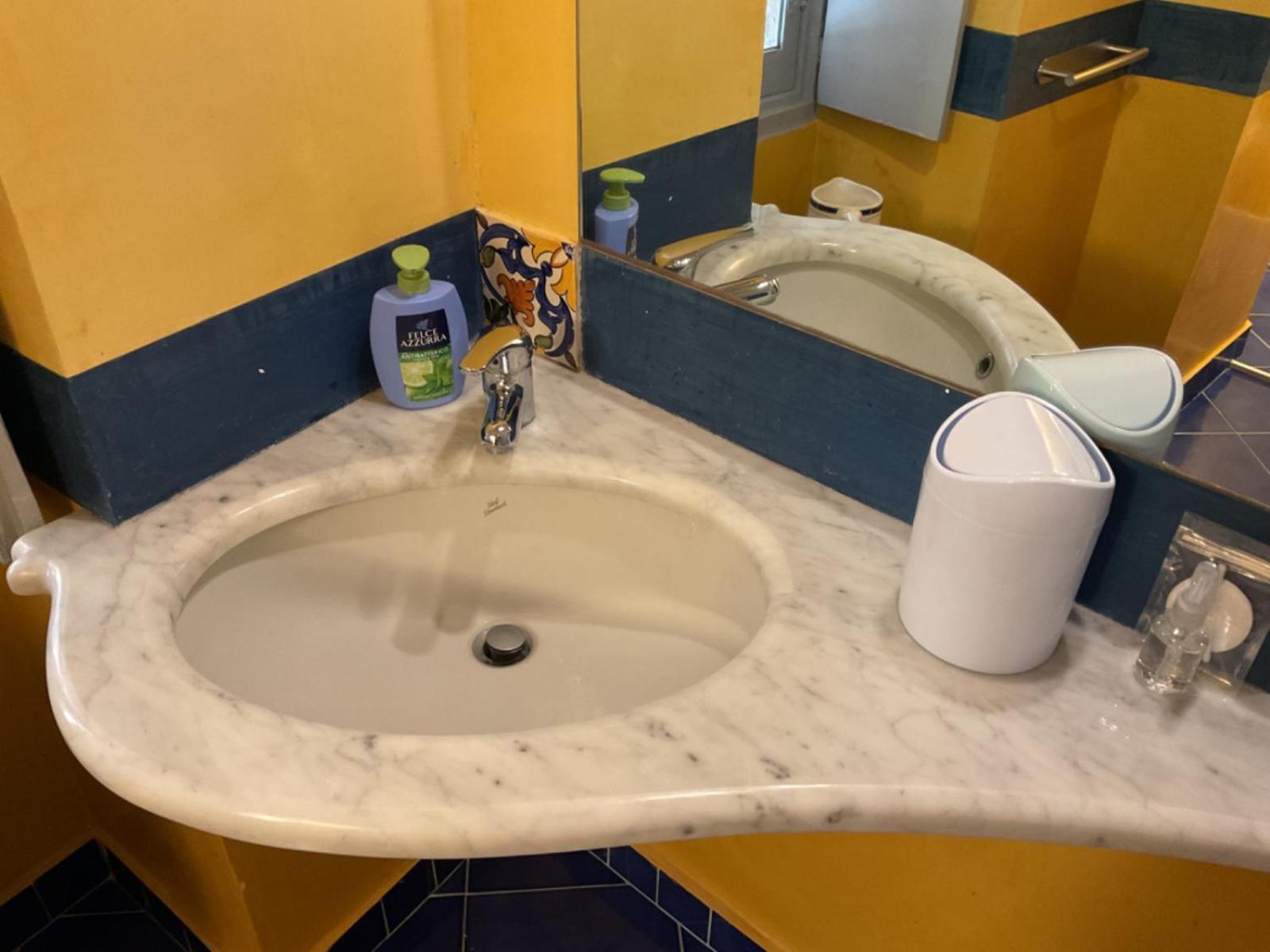 טויראנו Bed & Breakfast Scia Dina מראה חיצוני תמונה